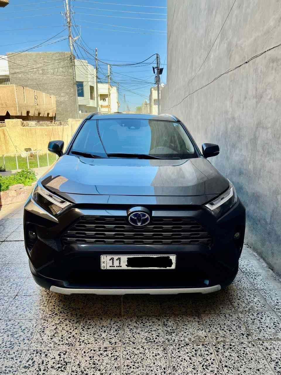 السلام عليكم راف فور للبيع موديل 2023 وارد امريكي رقم بغداد الدولي بأسمي حادث جاملغ و بنيد ونصبغ وياهن قطعتين  فوول مواصفات 1/1
1-فتحة 
2-بصمة 
3-دخول ذكي 
4-كامرة دوارة 
5-كشن السايق كهرباء  
6-رادار امامي 
7-رادارات جانبية 
8-نظام كار بلي ويه البلوتوث 
9-اوتو هولد 
10-فور ويل 
11-مكينة 2500 
12-حساسات خلفية 
13-هند بريك بصمة 
14-تدفئة بالستيرن 
15-تدفئة بالكشنات 
16-نظام صعود المنحدرات 
17-ثلاث وضعيات قيادة 
السعر 185$وبيهه مجال للتفاصيل الاتصال ع الرقم ***********
