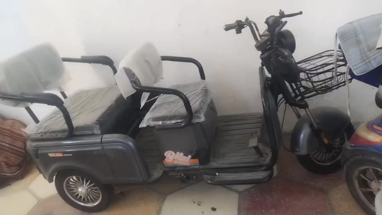 سلام عليكم دراجة شحن للبيع  سعر بواحد 700


**إذا كنت صاحب هذا الإعلان وتريد حذفه لأي سبب، رجاءا أرسل رسالة إلى الدعم الفني**