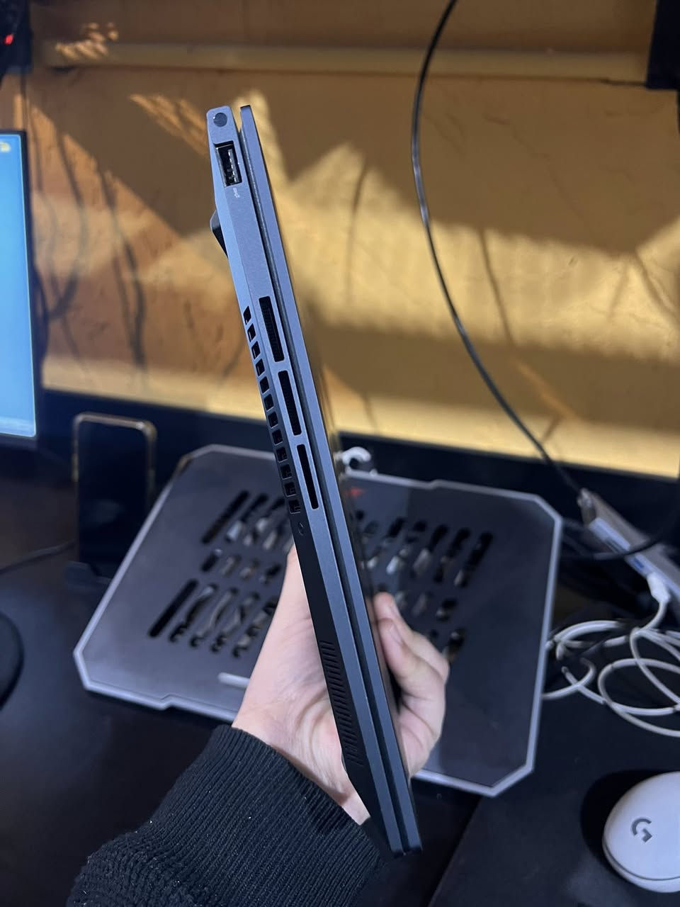 لابتوب Asus zenbook 14X oled
Core i9 الجيل 13th
Ram 32 GB ddr5 
SSD 1 tb
Nvidia RTX 3050 4GB
حجم الشاشة 14.5 
2.8 K        120HZ  
Face id بصمة وجه 

السعر 1،500،000 مليون و خمسمية

***********
