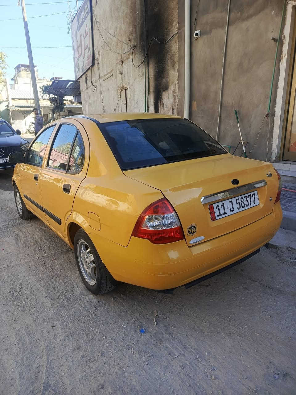 السلام عليكم طيبه للبيع 2015 مكفوله من الضربه والصبغ بيهه بارد شي قليل تخم تاير حداديه كير جديد محرك بي تنقيص كلش قليل السياره علا وضع الشركه جاهزه رقم بغداد دولي مصفره هيئه ومرور راعيهه يمي ب كربلاء  تحويل مباشر مكاني كربلاء العطيشي السعر 39 وبيهه مجال كلش قليل ***********
