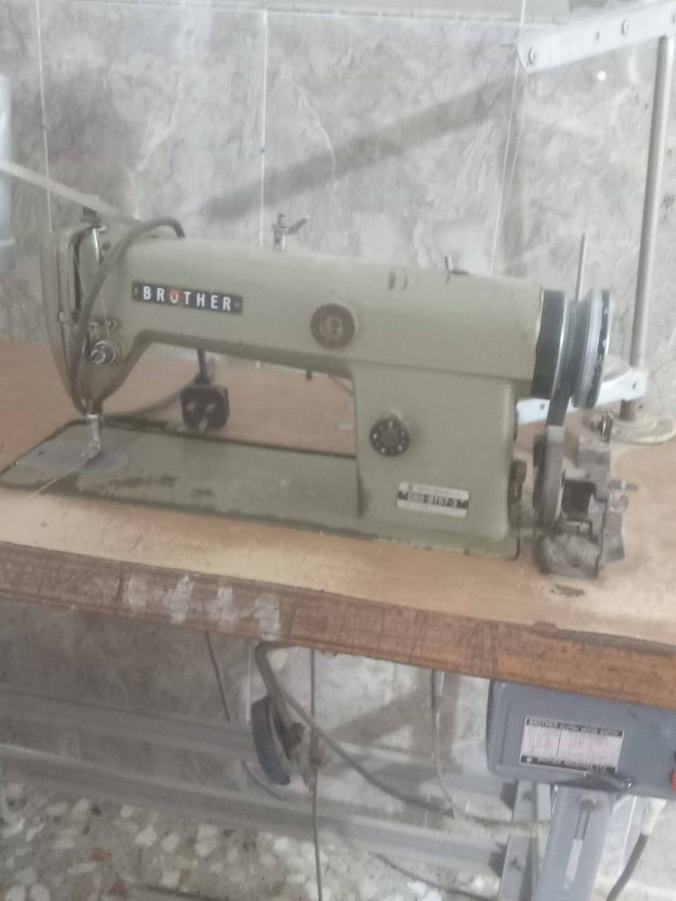 ماكينه خياطه للبيع شركه عالميه السعر 300 وبيها مجال قليل للتواصل على هذا الرقم***********
