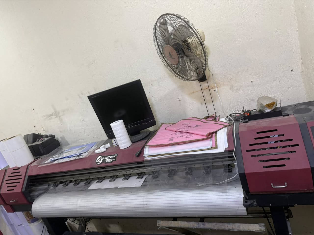 طابعة للبيع 
لاستفسار: *********** احسان 
*********** واتساب
