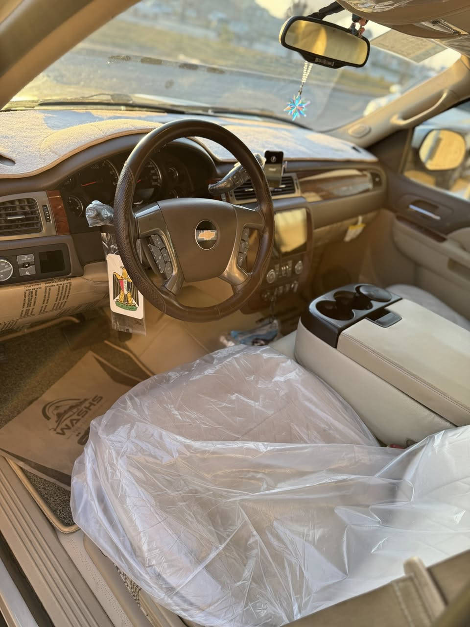 السلام وعليكم تاهو ابتر للبيع LT /2014 خليجي كفاله عامه وكاله الغانم. بجم مغلف نانو ممشى السياره 84 الف حقيفي. رقم بصره ب اسمي تحويل ثاني يوم. مكاني البصره :رقم الهاتف /***********/. ***********
