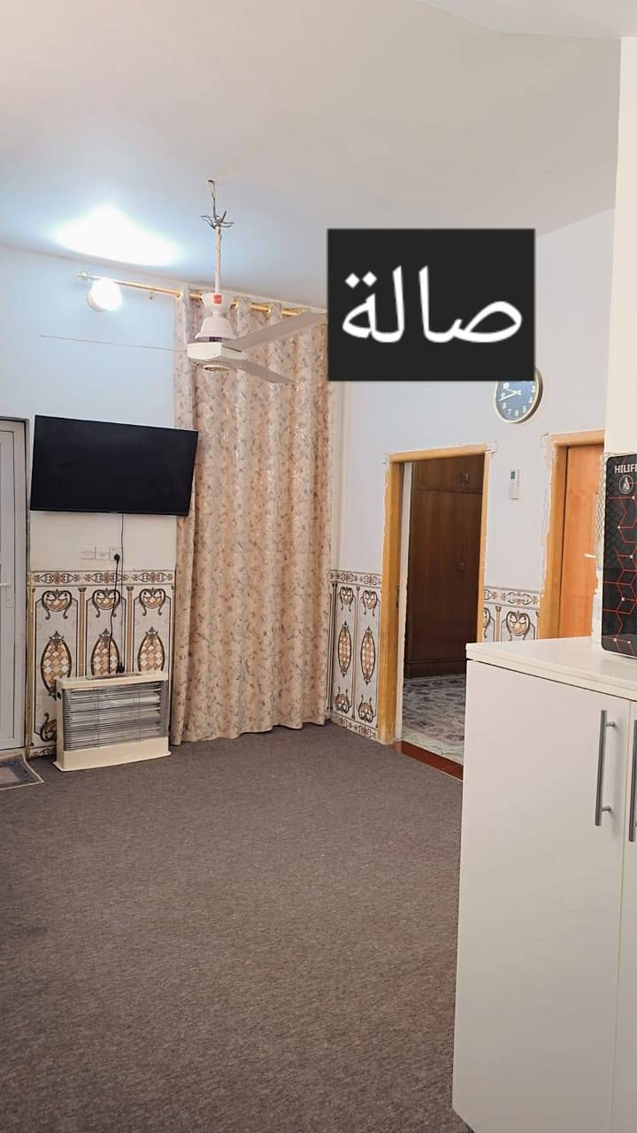 عروض #مكتب_الشكري_للعقار دار سكن 200م 
🌍 الموقع :النجف الاشرف_  الكوفه شارع المطار السايدين مقابيل بوابة الخروج
----------------------------------------
🔳  زراعي سند 25
🔳 المساحه 200م 
🔳دار سكن زراعي جاهز 
--------------------------------
🧾 تفاصيل البيت 🧾
البيت نظيف  الأساس والسقف كونكريت غرفتين وصاله واستقبال ومطبخ حار وبارد وساحه كدام البيت ترهم محلات وتخاريج كاشي سيراميك صب كونكريت
------------------------------
سعر البيع 85مليون وبي مجال  💷
☎️ للاستفسار 
واتساب ***********
***********
🛣️عنوان المكتب النجف الأشرف _ الكوفه شارع المطار السايدين مقابل جوهره العرب مباشرتٱ مكتب الشكري للعقار
 #الجميع
