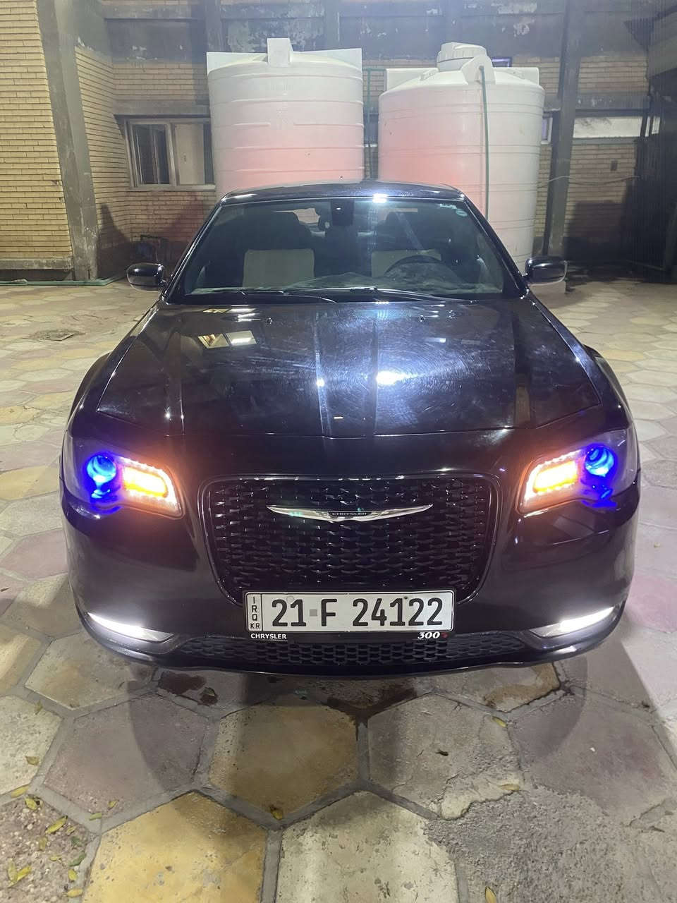 السلام عليكم 
اوباما 2016 
بدون حادث 
فقط بيها كلير وموضح بالصور 
سنويه ل 28 اتريد تحويل او وكاله 
السياره جاهزه من كلشي كير مكينه حداديه 
دوشمه جديده 
ما ناقضها شي 
سعرها 230 وبيها مجال 
مكاني بصره كرمه علي 
رقمي ***********
