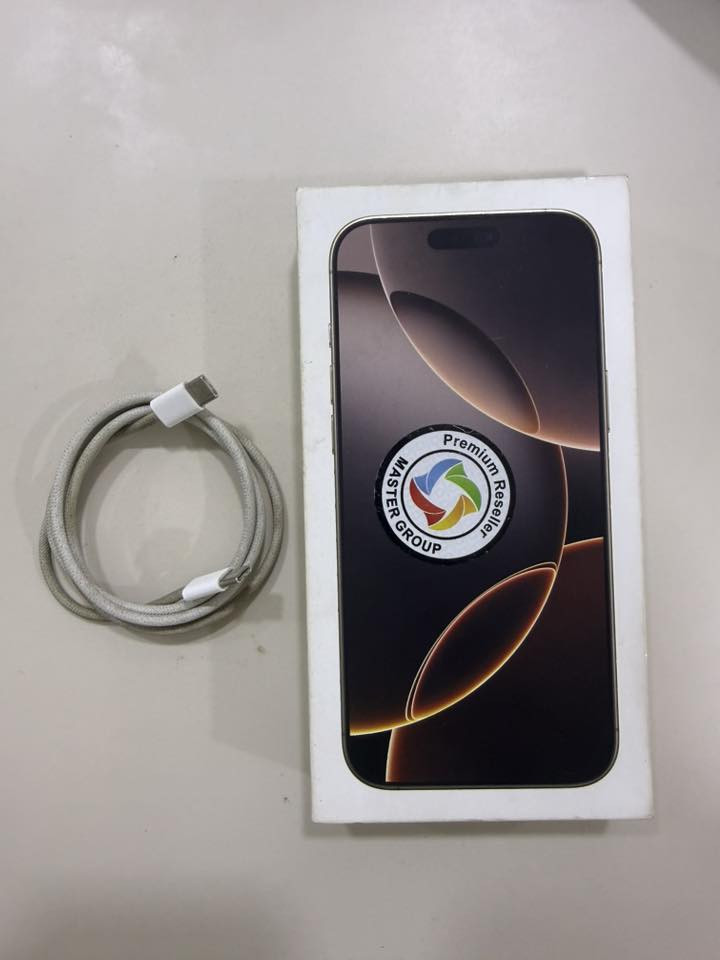 ايفون ١٦ برو ماكس ذاكرة ٢٥٦ شرق اوسط البطارية. ١٠٠٪؜
السعر مليون و٦٠٠ الجهاز اخو الجديد 
***********
