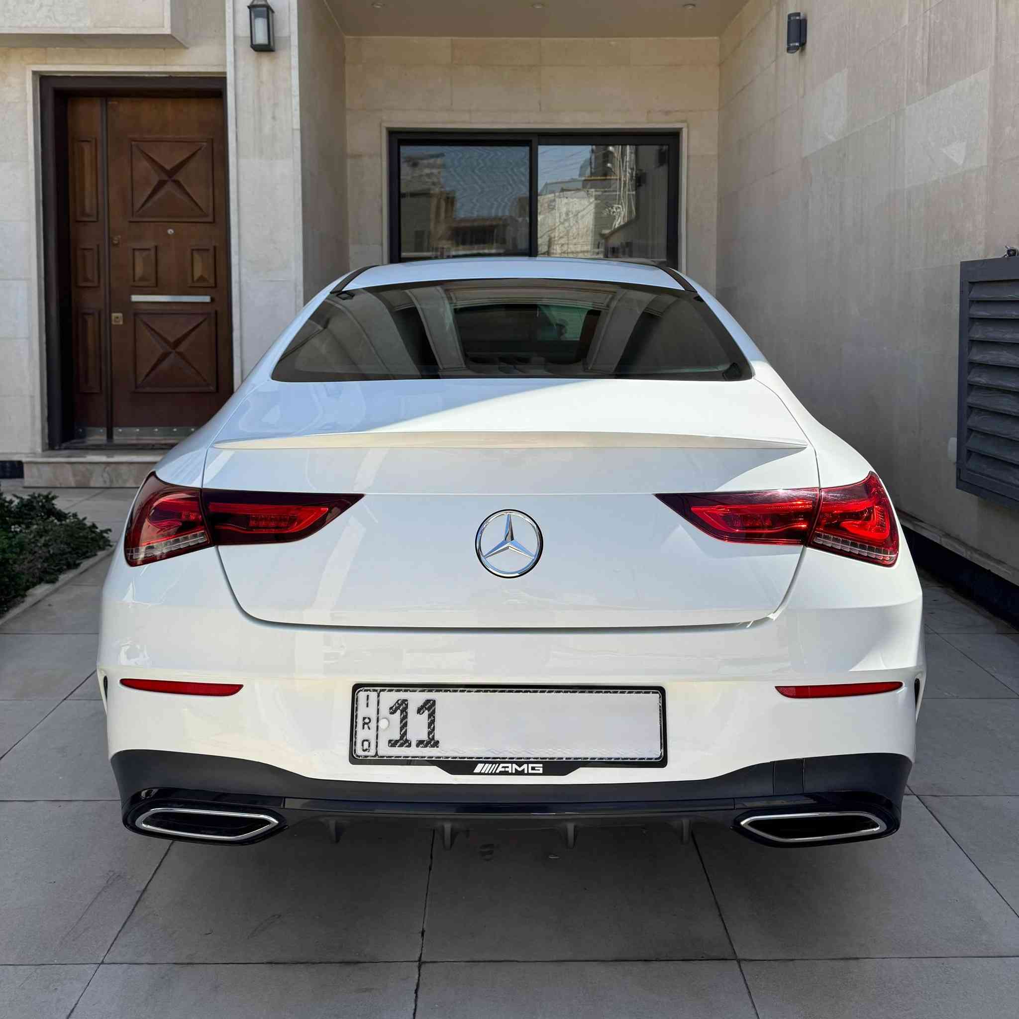 مارسيديس CLA250 AMG LINE 2023 نايت بكج وارد امريكي رقم بغداد بأسمي حجم المحرك 4 سلندر 2000 توربو
لون أبيض ماشية 36 ألف
بيهة جاملغ امامي ايسر جهة السايق مستبدل ومصبوغ بدون دواخل وجاملغ القديم موجود
يتعدل بارد
كت AMG بلادي شركة 
ويل AMG حجم 19 اصلي شركة

💎 ســعــر ✅ ::  الــرد تلقائي📮

مواصفات
بانوراما 
نقاط عمياء 
مانع تصادم
اوتو هولد
لدات داخلية بل كامل ابواب دكتات تبريد دشبول مقاعد
64 لون متغير
مقاعد رياضي كهرباء وخزن وتدفئة
داخل جلد والكنتارا مع تطريز خيط احمر 
ستيرن D رياضي خيط احمر 
وضعيات قيادة متعددة 
سيارة كير محرك كهربائيات حدادية كلهة كفالة 0 مسج

رقم صاحب السيارة 
***********

