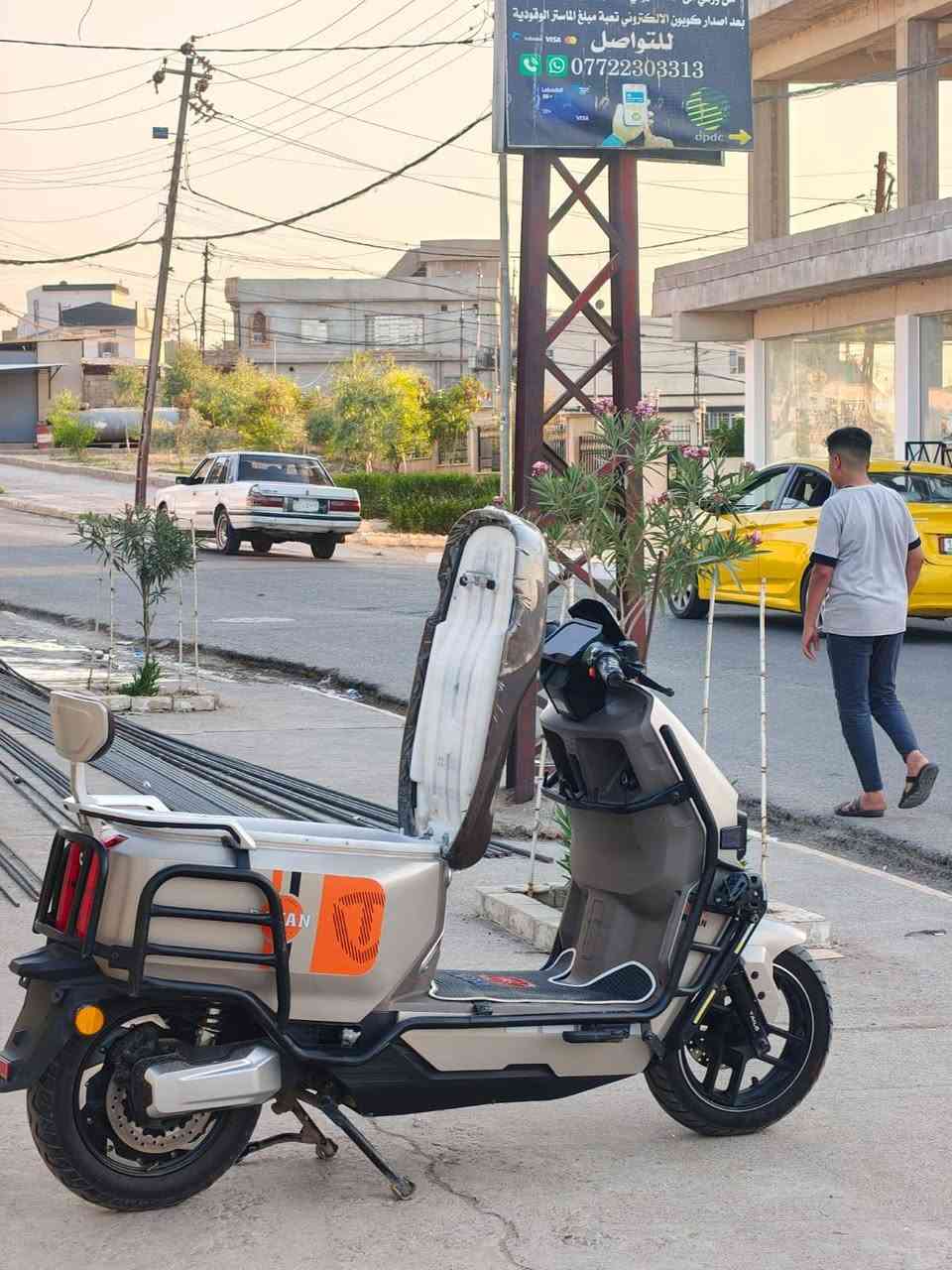 ماطور الريان وحش الكون ابو الدرع مواصفاتو معروفة ملف 2000 حقيقي سرعة 85 حقيقي  النظافة گدام العين شرط خدش ما بي السعر 1350 
استفسار ***********
مكاني موصل الايمن حي المامون
