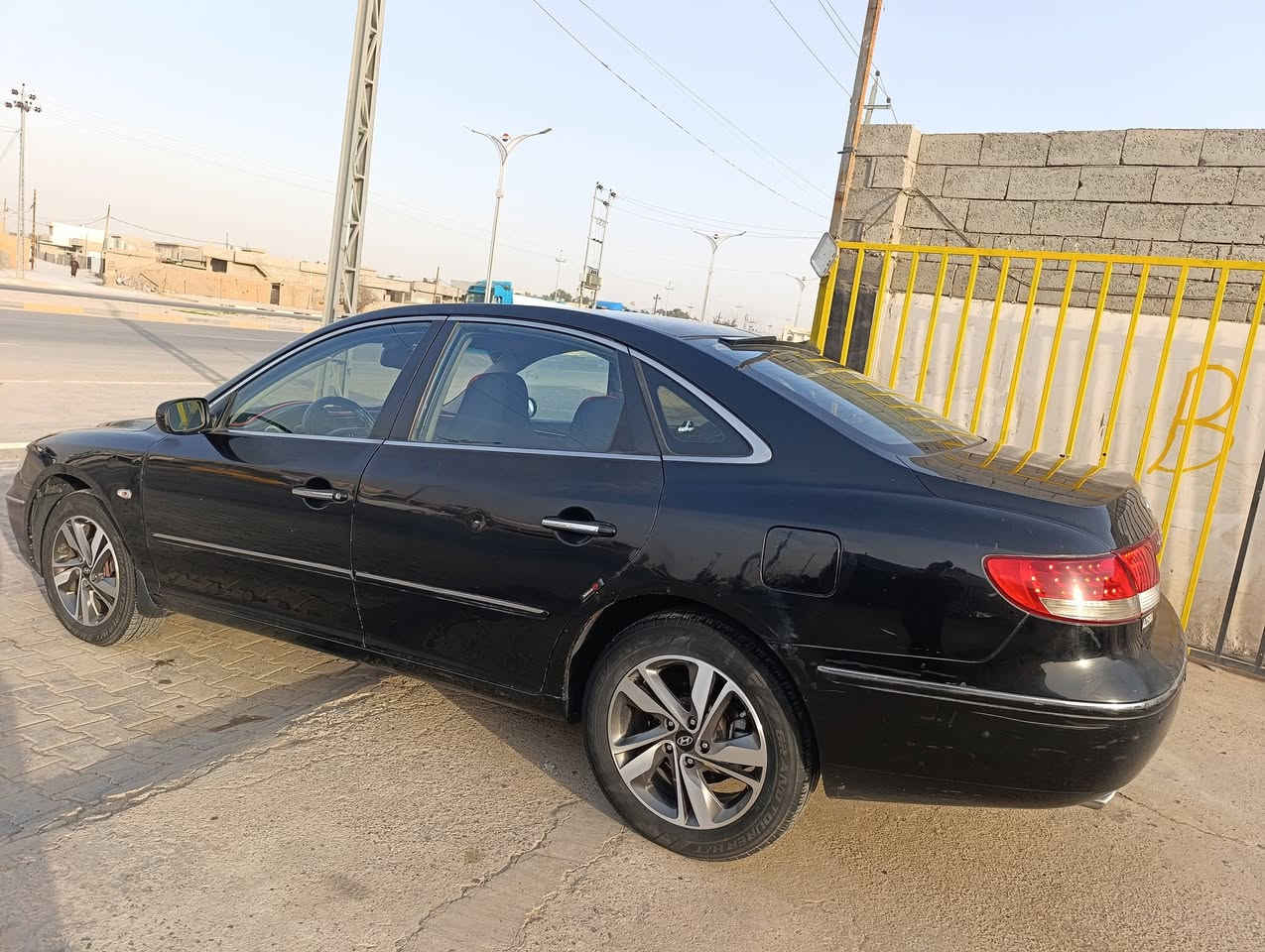 سلام عليكم
للبيع هونداي ازيرا موديل 2009 رقم اربيل دولي جديد سياره بيها صبغ أقل الحزام بدون دواخل اني ابيع حزام  سياره كير مكينه حداديه تبريد تخم تأير كلها شرط مكان السياره كركوك السعر 82 بي مجال مراوس هم ترهم ***********
