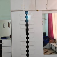غرفة تركية • نضيفة • ميز تواليت