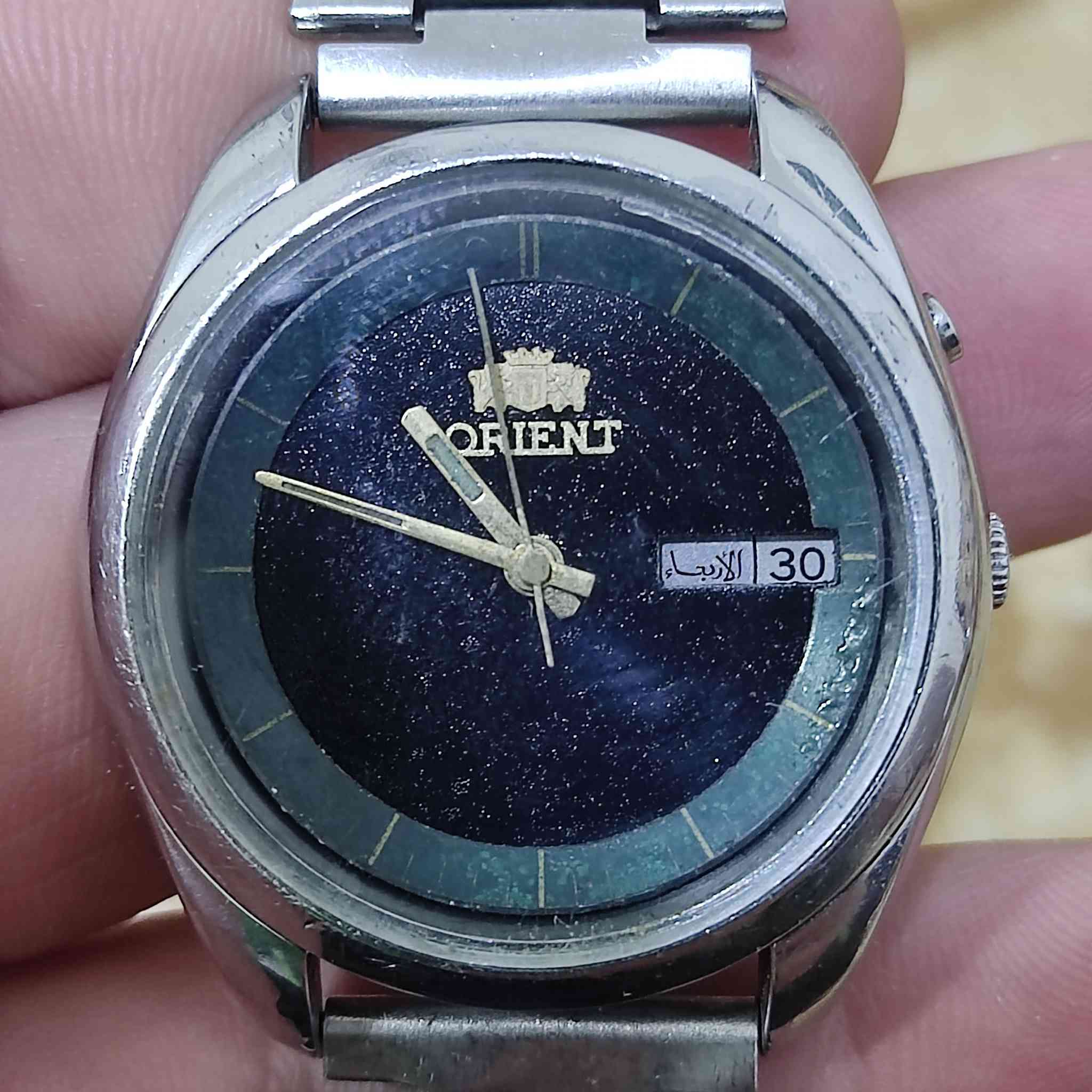 السلام عليكم موجود 46ساعة رجالية23اورينت20سيكو4ستزن بحالة ممتازة وكلة أساسي ملاحظة موجود مفرد هم بس كل قطعة آلهة سعر للمراسلة خاص او واتس ***********
