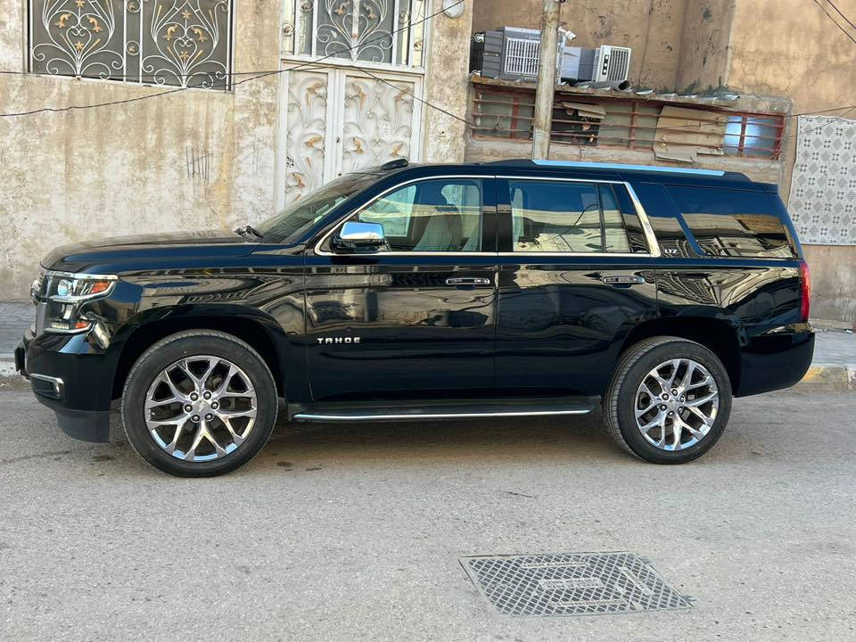 السلام عليكم
تاهو ltz خليجي ٢٠١٧ فول مواصفات 
كير محرك بشرط جديد مكفول 
سنوية لغاية ٦ / ١١ / ٢٠٢٨ بسمي رقم بغداد دولي 
ماشية ٧٣ الف 
سلايت 
كشن جلد تدفئة تبريد بالكشن داخل قرميدي 
كشن هزاز 
قاصة 
ثلاجة 
رادار بالمري 
ويل كروم ٢٢ 
حسام امامي خلفي 
جنطة كهرباء 
دبل بصمة 
سقف DVD
كامرة 
استيرن كهربائي 
السيارة مغلفة ppf بالكامل ابو الضمان عشر سنوات قيمتة ٢٠ ورقة 
السيارة حيل جديدة كفالة عامة فقط شخط اربع أصابع بالباب خلف السائق الباقي كفالة 
السعر ٤٠٥ وبيها مجال بسيط 
***********
