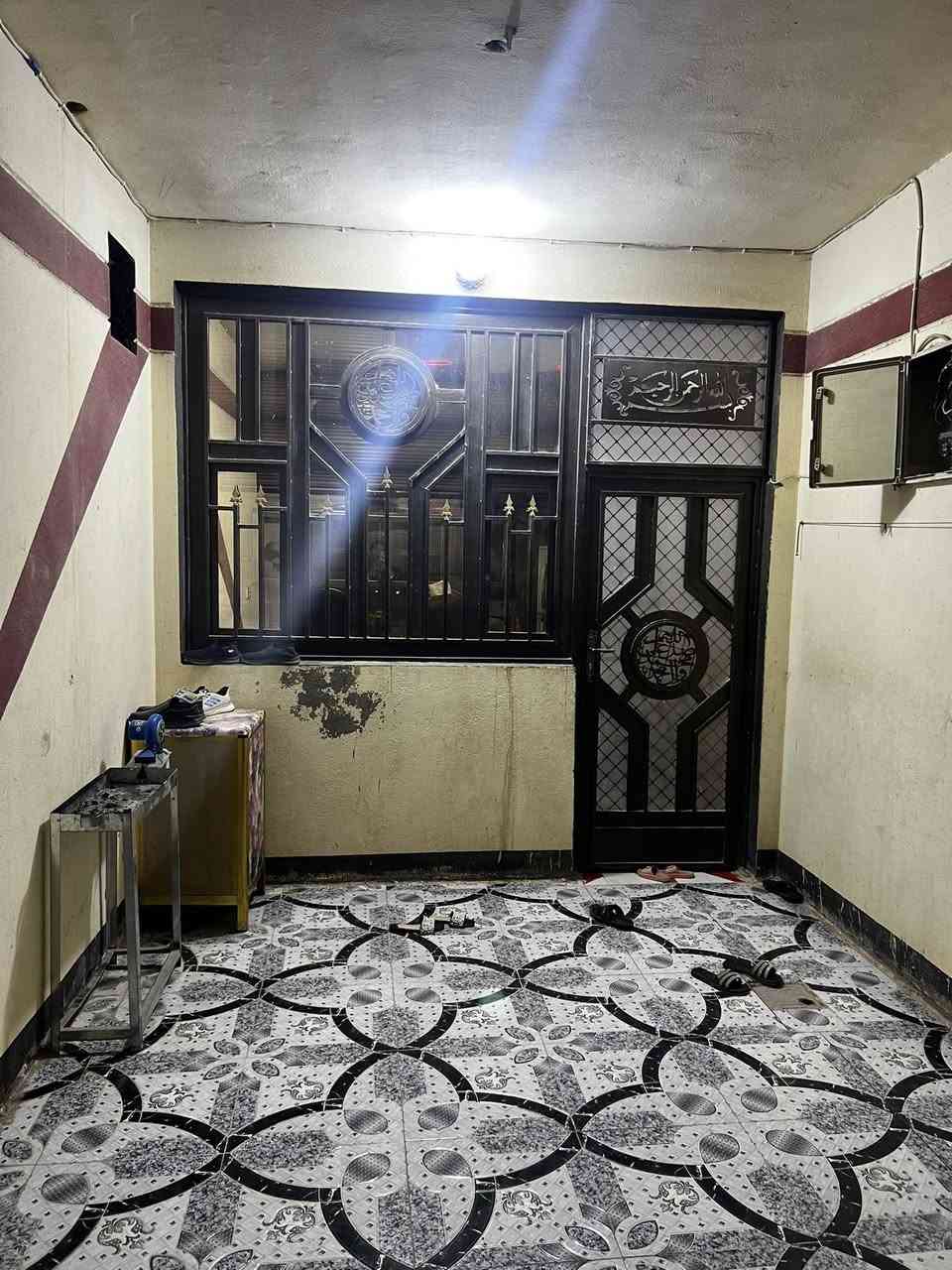 دار للبيع 200م بل بستان كاع ابوكمال 
4غرف نوم البيت بيه ملاحظات بسيطه 
***********
