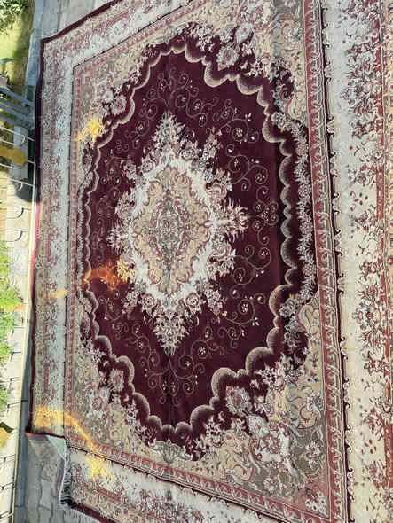 السلام عليكم زوليه إيراني ٣×٤ مستعملة ب٢٥كربلاء حي الحر فلكة الثورة ***********
