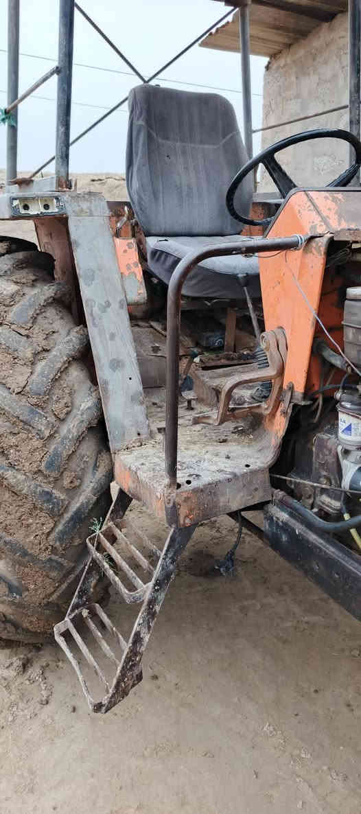 السلام عليكم للبيع فيات 780 مكفوله كفاله عامه المكان واسط الاستفسار الاتصال على  ***********
