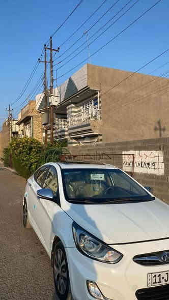 هيونداي اكسنت 
خليجي  2015
رقم بغداد بأسمي
فول موصفات 
فتحة 
فول تحكم استيرن.  
ويل كروم 
اشاير بالمري
حاكية وشاشة وكاميرة
سيارة جاهزه 
كتلوكات الشركة 
حجم المحرك 1.6دوش
كير ومكينة مكفولات
صبغ قطعتين ونص  سونار موجود بدون اي دواخل 
مكاني بغداد السيدية
السعر 100وبيها مجال بسيط 
الاستفسار ***********
