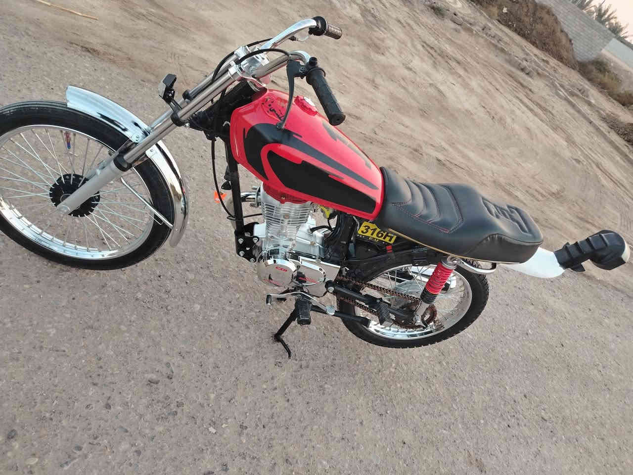 سلام عليكم دراجه تعمير  2025 دراجه جديده وجاهزه من كلشي كهربيات مكينه تيربو  درجه تأخذها ربع ماذب عليها وراق سكنر السعر 850 مكاني البصره قضاء المدينه ام شويج رقم ***********
