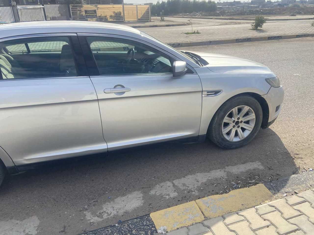 فورد تورس 2010
رقم سلمانية / بأسمي
وارد امريكي بيهه صبغ ( فقط ) جاملغ امامي ايمن 
مع بارد موضح بالصور بشكل دقيق .
السيارة ماشية 350 الف وجاهزة من كلشي 
1FAHP2DW4AG159501
مرفق مع الصور السونار الي اشتريت السيارة بي
السعر المطلوب / 105  / بغداد المحمودية
***********
