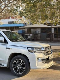 لاندكروز ساز 2020 للبيع فقط ماشية 90الف كيلو استعمال شخصي الصور موضحة ...