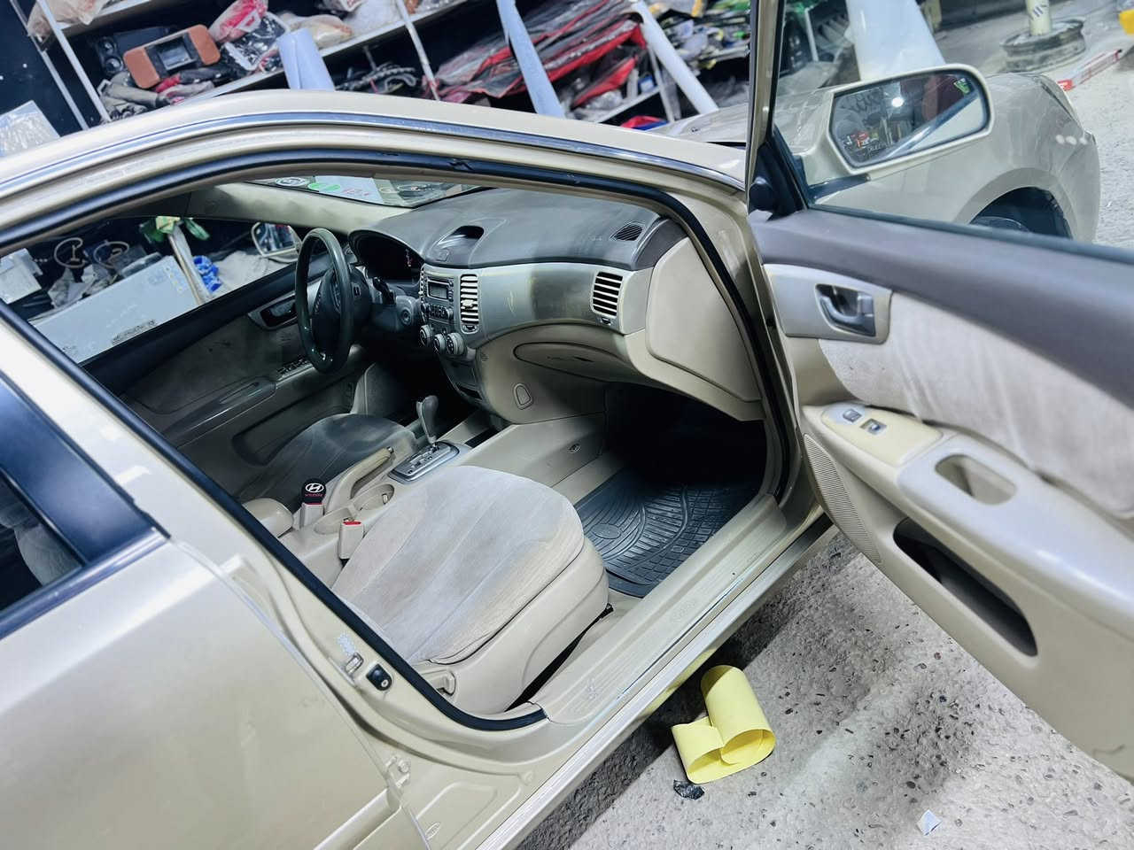 السلام عليكم
ما متواجد ع الفيس 
اوبتما 2008 خليجي 
مكينه 2004 
كير ومكينة مكفولات 
تبريد وتدفئة مكفول 
حدادية 100‎%‎ 
داخلها 99‎%‎ 
بيها مكانات صبغ ابيع حزام 
تخم تاير جديد 
رقم بغداد باسمي تحويل مباشر 
شراي اتصل ما متواجد ع الفيس 
مكاني بابل سدة الهندية 
***********
