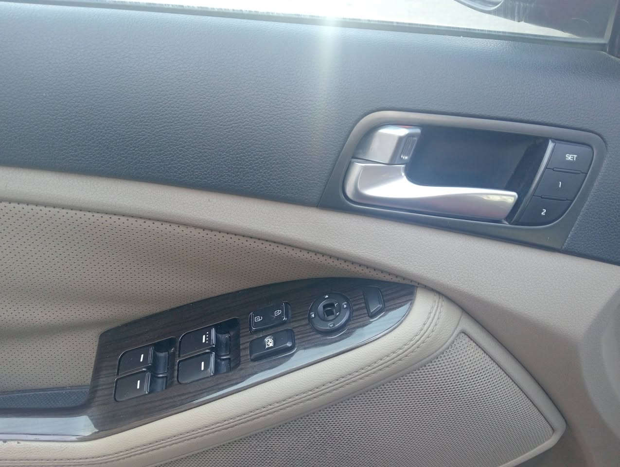 السلام عليكم 
أوبتما خليجي 2015
Vip
فول 1/1
ماشيه 97 الف
السياره مكفوله. عدا شخط بالباب
محرك كير عل وكاله 
محرك 2400 
تخم تاير جديد سياره جاهزة 
السعر 145$ بي مجال 
***********.   مكان السياره حي الجهاد
