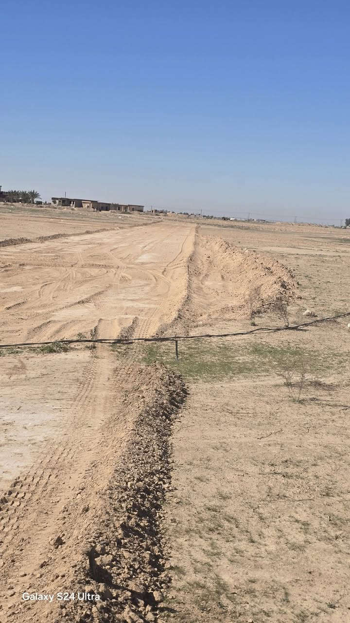 قطع طابو ملك صرف قرب الملعب الدولي تبعد عن السريع 300متر     ترهم مزارع او شاليهات  مساحه 1000متر سعر 23مع التحويل تحويل مباشر 
 للاستفسار 
***********
***********
https://maps.app.goo.gl/VgsukD6mHxEZWCHP6?g_st=aw
