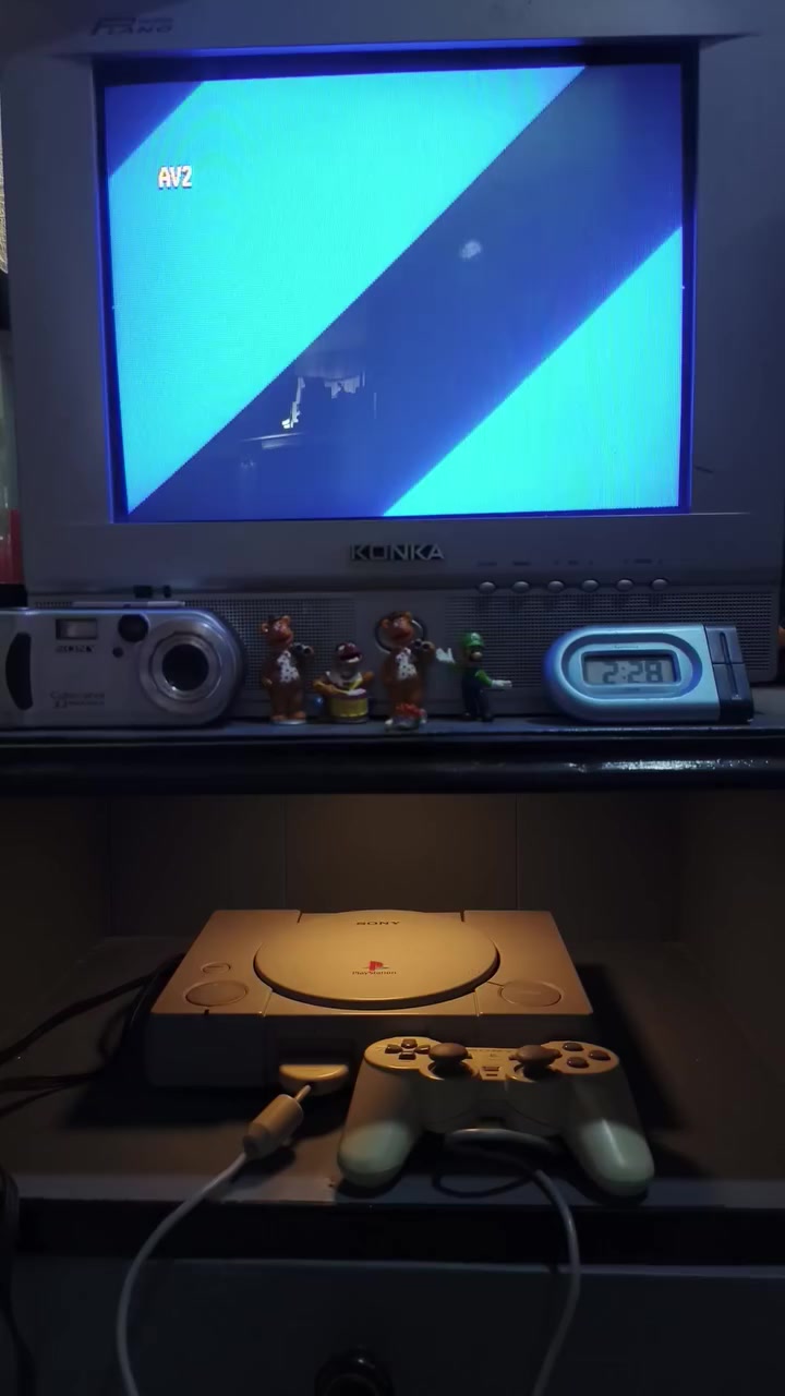 PlayStation 🎮
سوني ون ياباني مخزن تخزين قديم 
نضافة الجهاز والعدسة 90%
كامل ملحقات 
جويستك أصلية شغالة 🔥
الفيش الثلاثية أصلية مختمة سوني 
يجي معاه جنطة بيها 12 قرص بيهم إلي يشتغل وبيهم لا 
سعره 50 ألف ✨ 
متوفر توصيل كافة المحافظات


**إذا كنت صاحب هذا الإعلان وتريد حذفه لأي سبب، رجاءا أرسل رسالة إلى الدعم الفني**