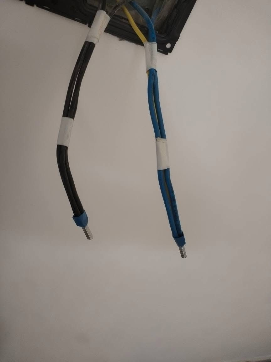 ⚡️مستعدون لكافة التأسيسات الكهرباء⚡️
🔹 صيانة عامة للمنازل والمحلات⚡️⚡️
🔹  ‏بوري او سيمنز🔨🦺
🔹 عمل درجه اولى وبأسعار مناسبه وتنافسيه
🔹  تنظيم بورد كهرباء حسب الطلب ⚡️🪛
🔹 دقه،سرعه⚒  
📲 للتواصل : [***********]
📍بغداد 
🔹 المهندس علي 

#كهرباء
#بوردات_سيطره
#سيمنز #بوري
#ـأسيس_كهرباء #كهربائي #ats
