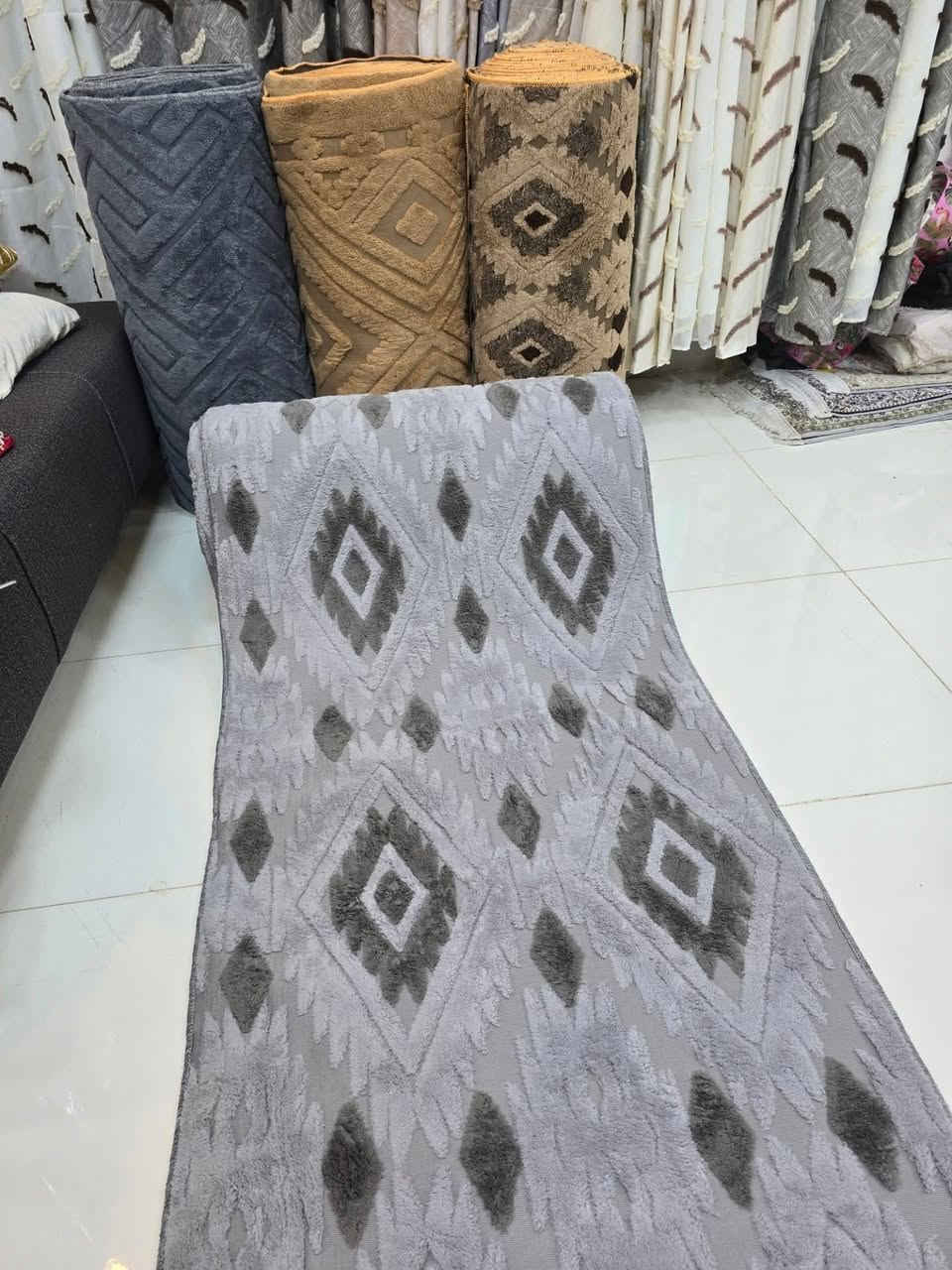 اللهم صلّ على محمد وآل محمد 
وصول مدات بوهيمي كل القياسات 
مفروشات سلسبيل  العنوان قضاء الحي 
شارع الحسينيه العباسيه 
قرب صالون سنتر العنوان الزرقاء 
لدينا خدمة توصيل لجميع المحافظات 
***********واتساب
