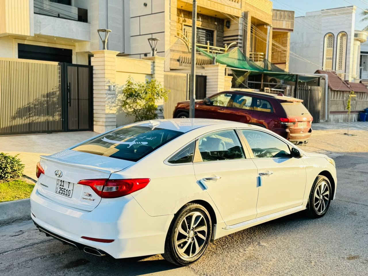 السلام عليكم للبيع سوناتا  2017
رقم بغداد بسمي هزه وفحص جديده 
حادثها قبق جنطه ومبدل بلادي الباقي كفاله عامه بدون دواخل بدون ايرباك بدون صبغ

معروضه 106 وبيها مجال 

رقم الهاتف ***********

مواصفات فول 1/1 عده الفتحه 
كشنات جلد + كهرباء 
رادارات جوانب 
تحديد مسار 
جنطه كهربائيه 
شاشه جبيره + كاربلاي 
شفتات ستيرن 
مثبت سرعه 
شاشه عرض اعطال 
انضمه قياده سبورت ايكو 
كشنات هيتر تدفئه 
مانع تزحلق 
تخم تاير 
حساسات امامي 
حساسات خلفيه 
ماشيه 88
لآيت لد 
لايت زنون 
تبريد ثلج 
اشاير مري
