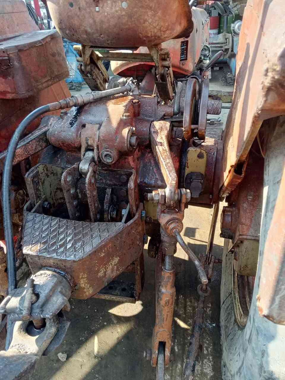 سلام عليكم مكينه عنتر 85 للبيع كير محرك اكسل كلة جاهزة مكينة وضع شركة مكان ديالى بعقوبة بهرز ***********
