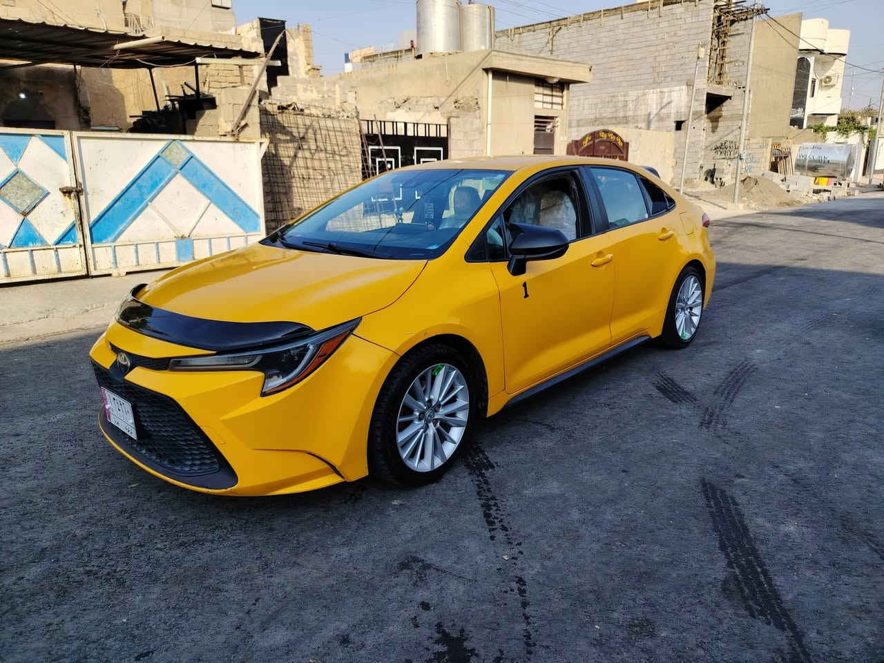 السلام عليكم كورولا 2021 للبيع سياره بس بنزين دفتر بنزين بيها سياره باسمي تحويل ثاني يوم غرامات ما عليها يعني تاخذ صافي السعر 160 وبيها مجال شيء قليل السياره بدون يرباك بجم كبس  ***********
