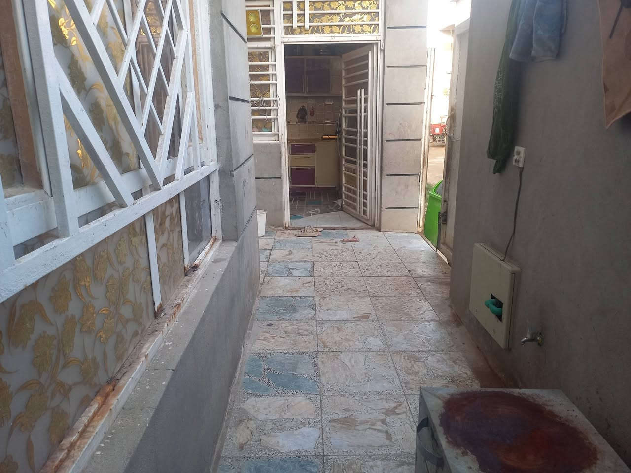 بيت للبيع ١٢٠ متر سند ٢٥ طابقين بناء مسلح ابلوك العتبه الموقع العيشي خلف معرض حردان مشمول بل طابو  للستفسار الاتصال بل رقم ***********
