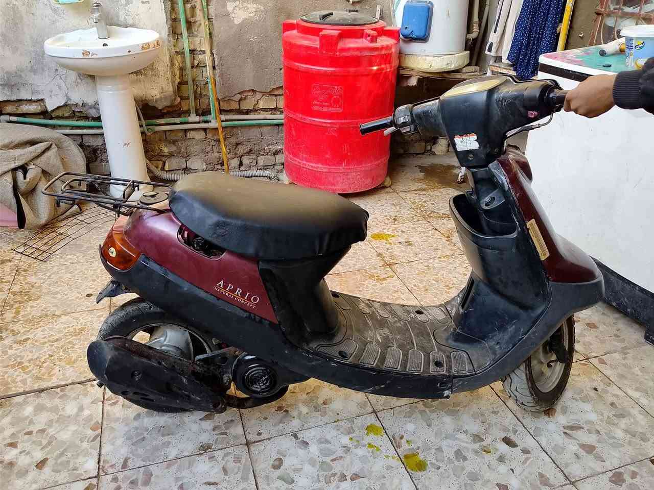 السلام عليكم دراجه للبيع بطه دراجه حلوه ونظيفه كهربائيات كلهن شغاله دراجه تاخذه منهم الفراشك وتنام دراجه نظيفه زوج تاير جديد زوج تايرات السعر 200 بها مجال مكان ميسان دبيسات ***********
