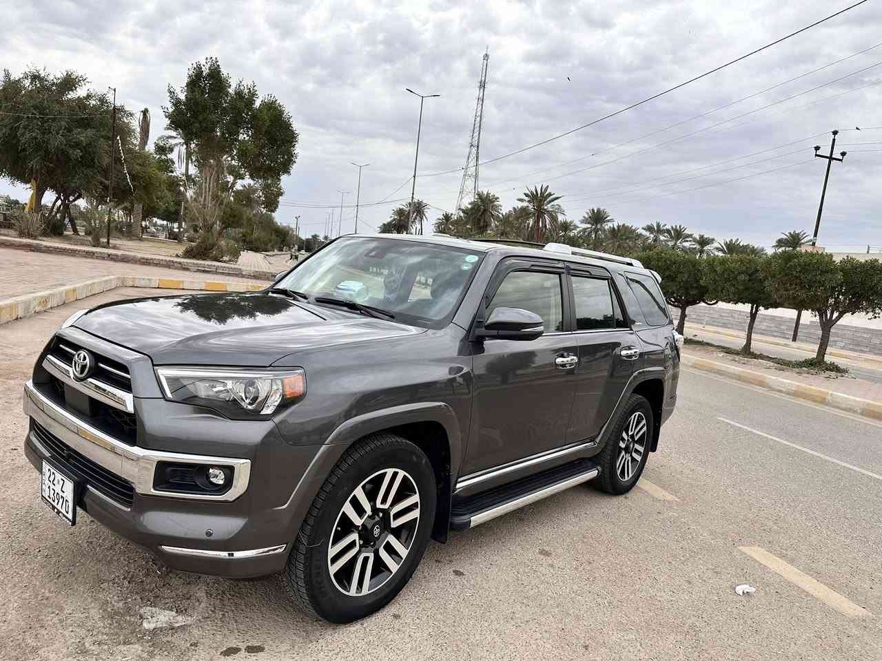 للبيع تويوتا فوررنرموديل 22 السياره ليمتد 7راكب فورويل السياره كلين مكفوله كفاله عامه رقم اربيل بأسمي ماشيه 29000الف ميل السعر 39 الف للاتصال ***********
