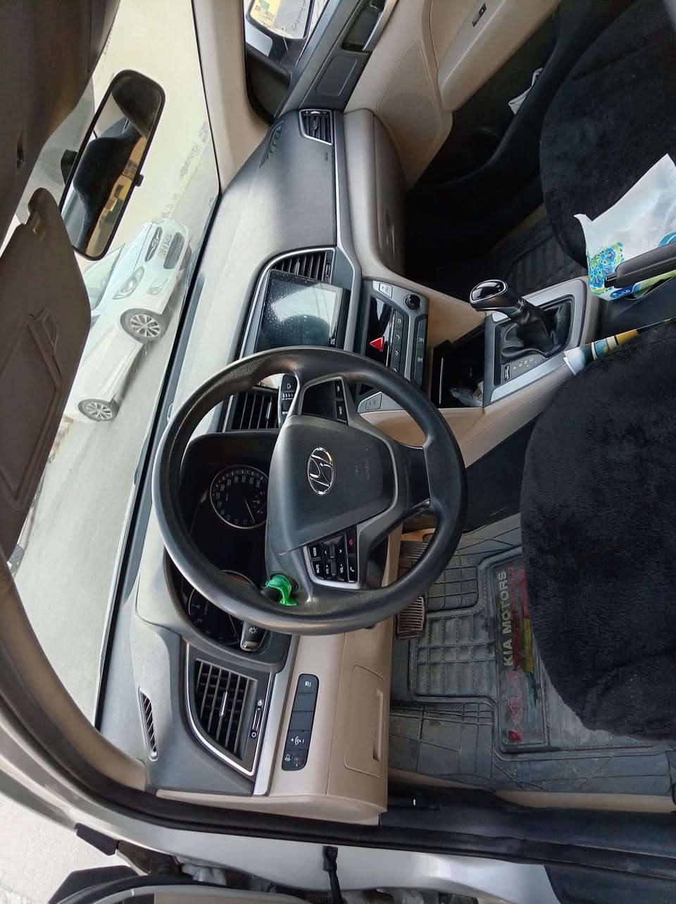 السلام عليكم النترا موديل 2017 للبيع كفاله عامه عده كارت بلبنيد  وباب الوره السايق بارد  وسونارهه موجود  كدامك وكاله وتحويل سعر 115$ عنوان نجف 
 ***********
