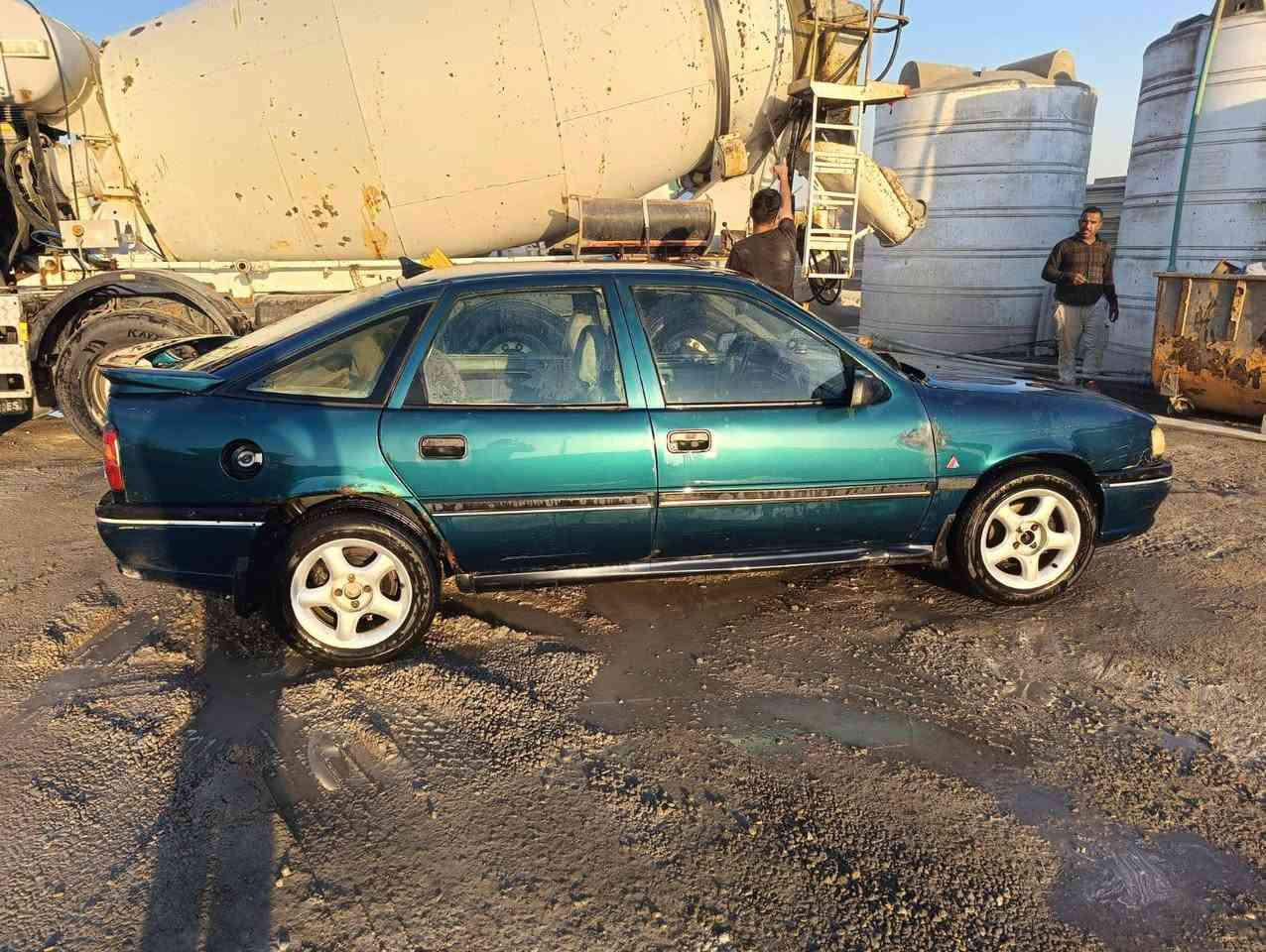 سلام عليكم وبل فكتره جاهزه مكينه وكير جدد كير عادي تخم تاير سياره ابلاديه مكفوله من الضربه ولصبغ سنويه جديده رقم نكليزي العنوان البصره الهارثه (***********)(***********)
