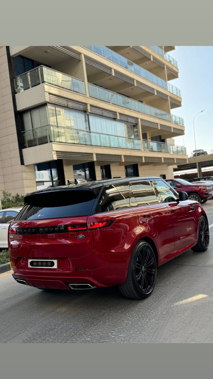 ‏      Range Rover Sport 2023
للبيع او المراوس رانج روفر سبورت p400 
كلين تايتل وارد امريكي كفاله عامه من كلشي صبغ 
بارد تبديل كلشي ماشيه 25mi محرك 6 سلندر 
{ 📍رقم شمالي مميز انطي ويه سياره  } 

المواصفات 
بصمه 
بانوراما 
جكات 
جلد 
مقاعد كهرباء 
جنطه كهرباء 
عدد كامرات 5 
توقف ذاتي رادار 
حساسات 
تحكمات لمس 
وضعيات قياده 
شفتات ستيرن 
تدفئه مقاعد + ستيرن 
لد اضائه داخلي 
الى اخر معروف المواصفات 
----------------------------------------
مكان سياره بغداد جديد جدا رقم مميز 
رقم شاصي : SAL1T9FU3PA103503
 اقره التفاصيل يله تتصل رجاء 
الرقم : ***********
