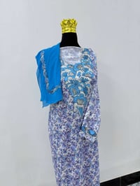 مخاور امارتيه مع شال كوالتي جداً قماش حرير اندنوسي  ممتاز  جميع المودي...