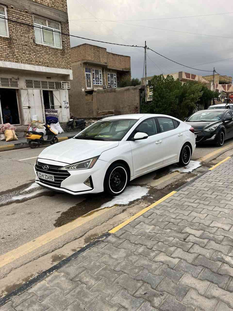 سلام عليكم النترا 19امريكي  حادثه بس بنيد  معمر نفسه والباقي كفاله عامه محرك2000دوش مفتوح كازكت  ماشيه 150. كير اي تي 
 رقم بغداد بسمي.  ***********.   السعر 135
