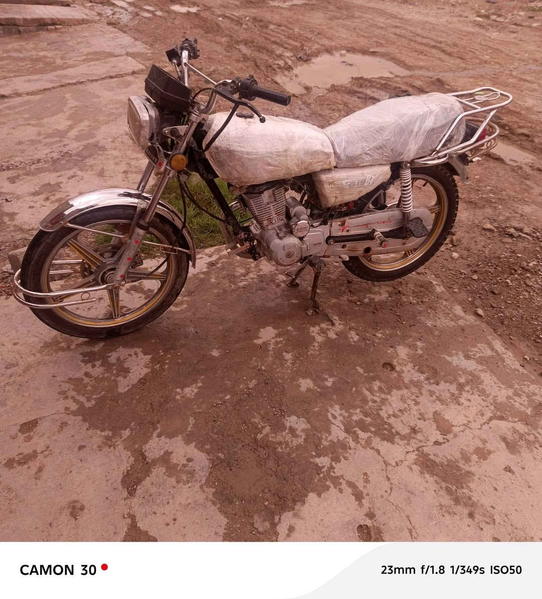 دراجه سيفان للبيع موديل 19 اوراق كامله الشراي  يتصل ع رقم ***********
