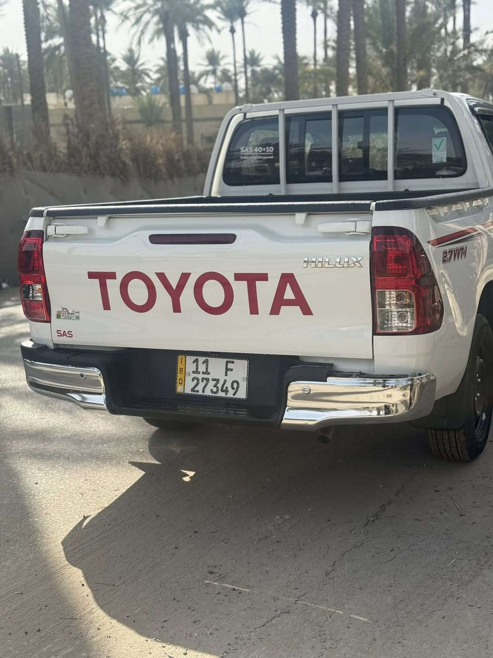 السلام عليكم للبيع بيكم تيوتا هايلوكس 2024 السياره ساز السياره مكفوله كفاله عامه 
السياره بسمي رقم دولي بغداد 
محرك كير تبريد صدر كله مكفول كفاله عامه 
عداد المشي 30 ألف ماشيه السياره الكلي
السياره جديده بمعني الكلمه 
بيها بس بارد موضح بالصوره 
السياره كير عادي 
السعر 239 وبيها مجال بصيط 
العنوان بغداد الكريعات 
رقم الهاتف ***********
