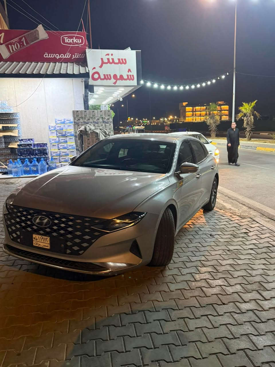 السلام عليكم ازيرا2023بيه 3 صبغ شغل كوريه حداده جديده  تخم تاير جديد فول مواصفات مكينه 6سلندر (3500)
ماشيه 80 الف رقم تلفون ***********
