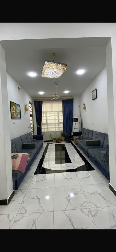 السلام عليكم
بيت للبيع 150م طابقين بناء 2024 

الطابق الاول 2 غرفتين نوم والثاني3 غرف سقوف ثانوية

والارضية بورسلين 

الموقع : ديالى بعقوبة الرازي خلف المشروع مقابيل صيدلية تاج الصحة

السعر : 135

***********
