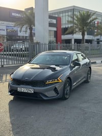 كيا K5  2021 (تحويل مباشر) ضرر السياره سطحي جاملغ والبنيد مصبوغ شواصي ...