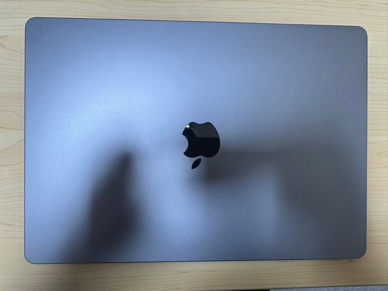 ‎السلام عليكم
‎للبيع 
Mac Book Air 15 M3

‎ماك بوك اير M3 
‎حجم الشاشة 15,3 
‎بطارية 🔋 94%
‎عدد دورات الشحن 171 
‎ذاكرة 512 
‎رام 16
‎الجهاز عربي ماستر 
‎كامل ملحقات شاحنة والكارتونة
‎نظافة الجهاز 99%

‎السعر 
‎مليون و375 الف دينار 
‎1,375,000 دينار

‎بغداد / حي الجامعة 
***********
