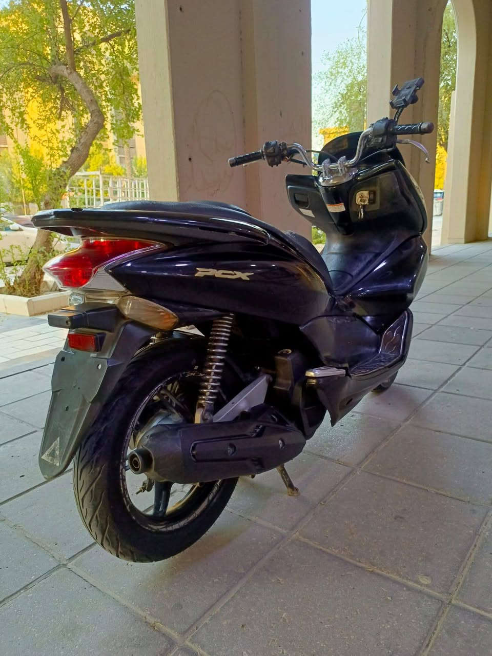 سلام عليكم PCX جيل الاول ياباني jf مكينه ناعمه حيل بلادي علفحص محرك 150c استاند حساس نكره سلف كل وقت شلعه معدل فول أوراق موجوده مكفولة من كل نقص 
السعر مليون او 200 مكاني بغداد الكرخ
 قرب مقهى البيروتي ***********

