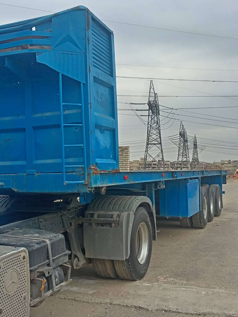 السلام عليكم للبيع عربانه سيكام شاصي ١٦ دناكير ١٤ تخم تاير ***********
