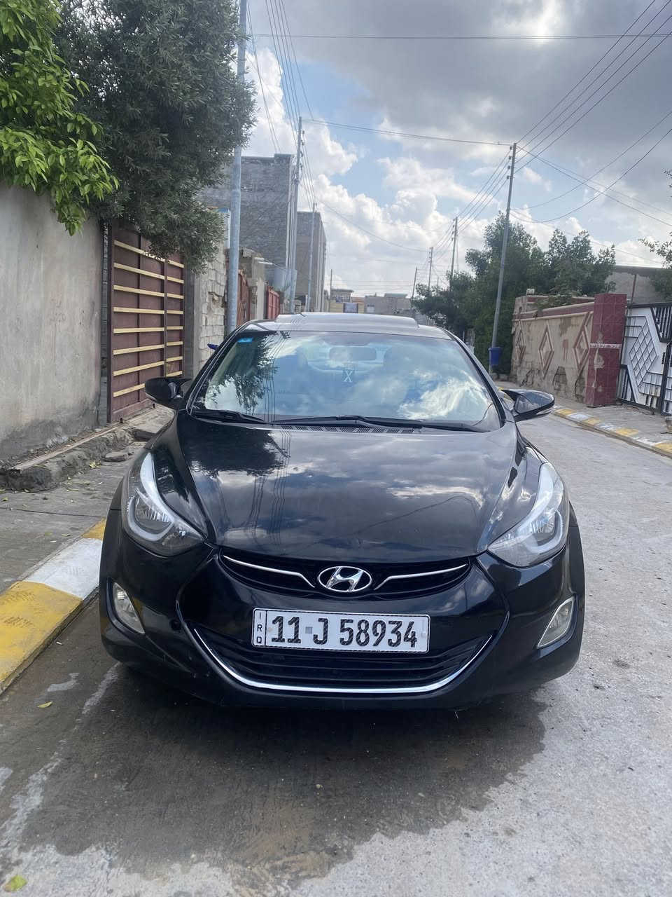 السلام عليكم للبيع او مراوس الانترا موديل12 خليجي فول موصفات عده البصمه مكينه 2000 دوش رقم بغداد انكليزي تحويل مباشر بيها صفحه صبغ بدون دواخل بدون تبديل سياره مال جناي ما تصرف الف عليها سعر السياره 105وبيها مجال بسيط شوفها وقتنع وخابرني وتدلل مكاني الانبار الفلوجه التواصل واتساب او خاص ***********
