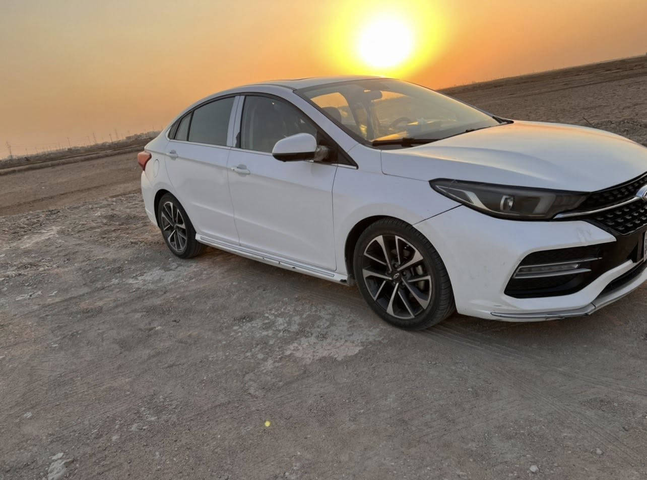 السلام عليكم رمضان كريم على الجميع
شيري اريزو 6 مديل 2022 بصمه فتحه كامرات 
تشغيل عن بعد اشاير بل المريه ماشيه 97 الف السياره بيه ضربه خفيفه من الدعاميه الاماميه والخلفيه بس مصلحه كامله 
مكينه 1500 تيربو  هواي بيها موصفات بعد تجي وشوف بعينك 
السعر 105 وبيها مجال للطيبين 
المكان البصره ***********
